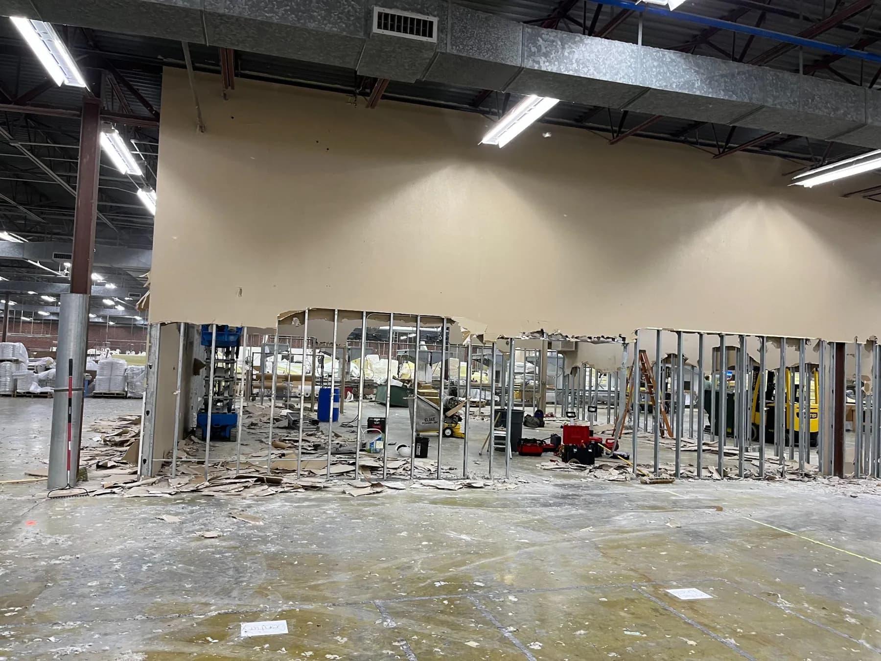 Snyder Paper Commercial Demolition in Hickory, NC — DEMOLITION IN PROGRESS