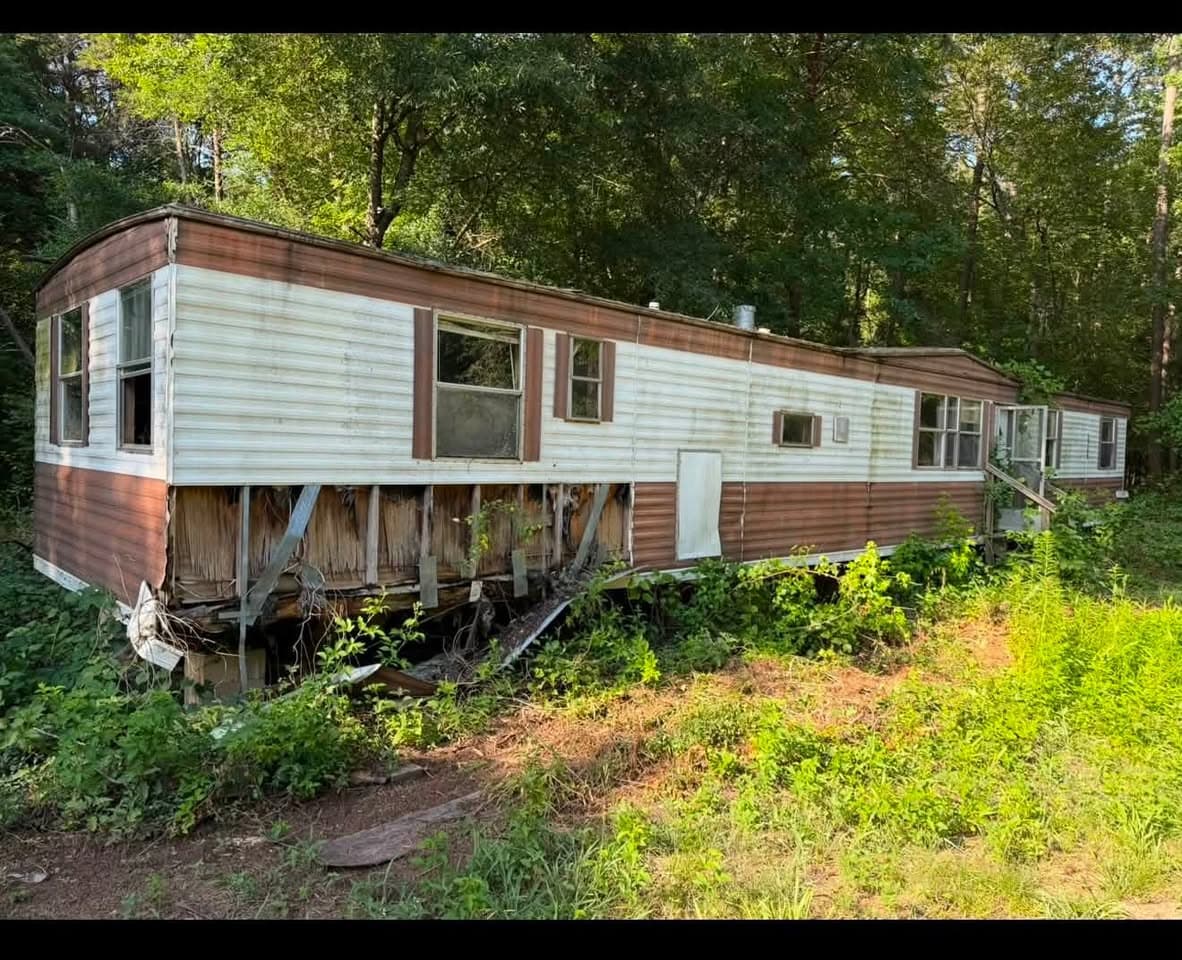 Mobile Home Demolition & Site Clearing in Sherrills Ford, NC — MOBILE HOME — PROJECT START